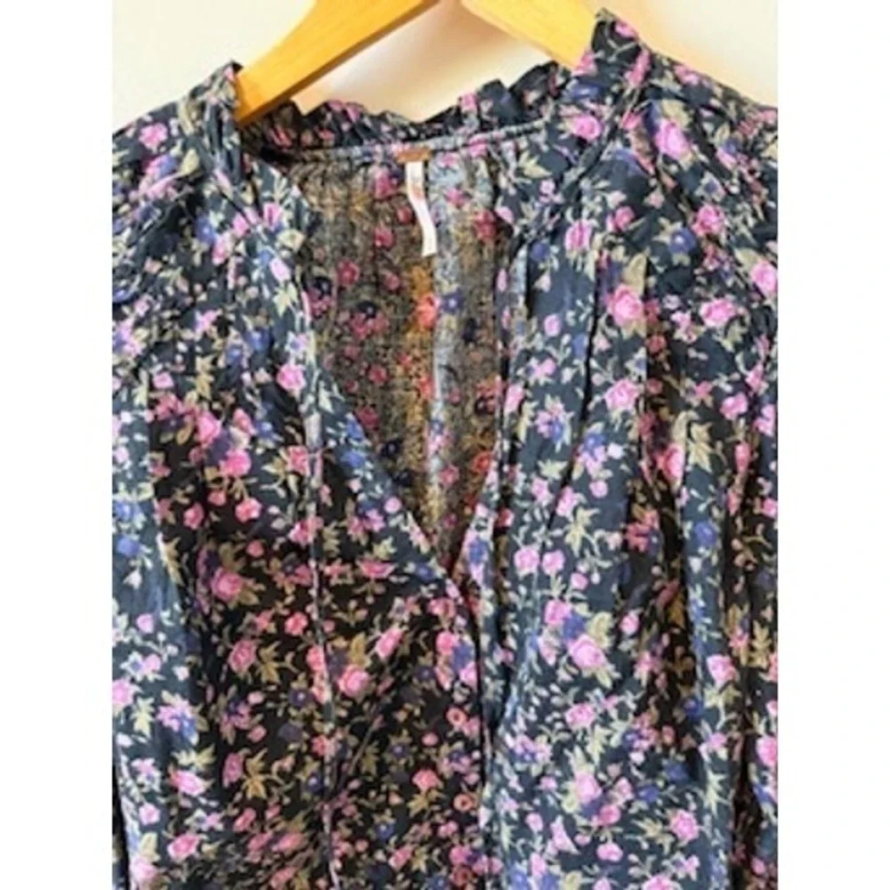 Free People Floral Puff Sleeve Blouse Pink Purple Cotton V-Neck Ruffle Top Small